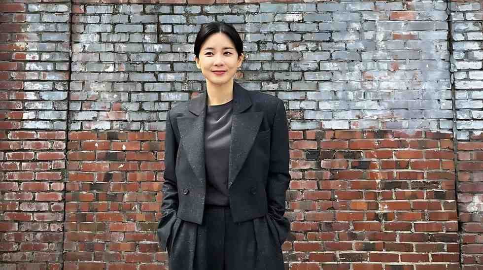 Lee Bo-young